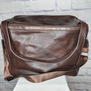 Elegant Brown Leather Messenger Bag